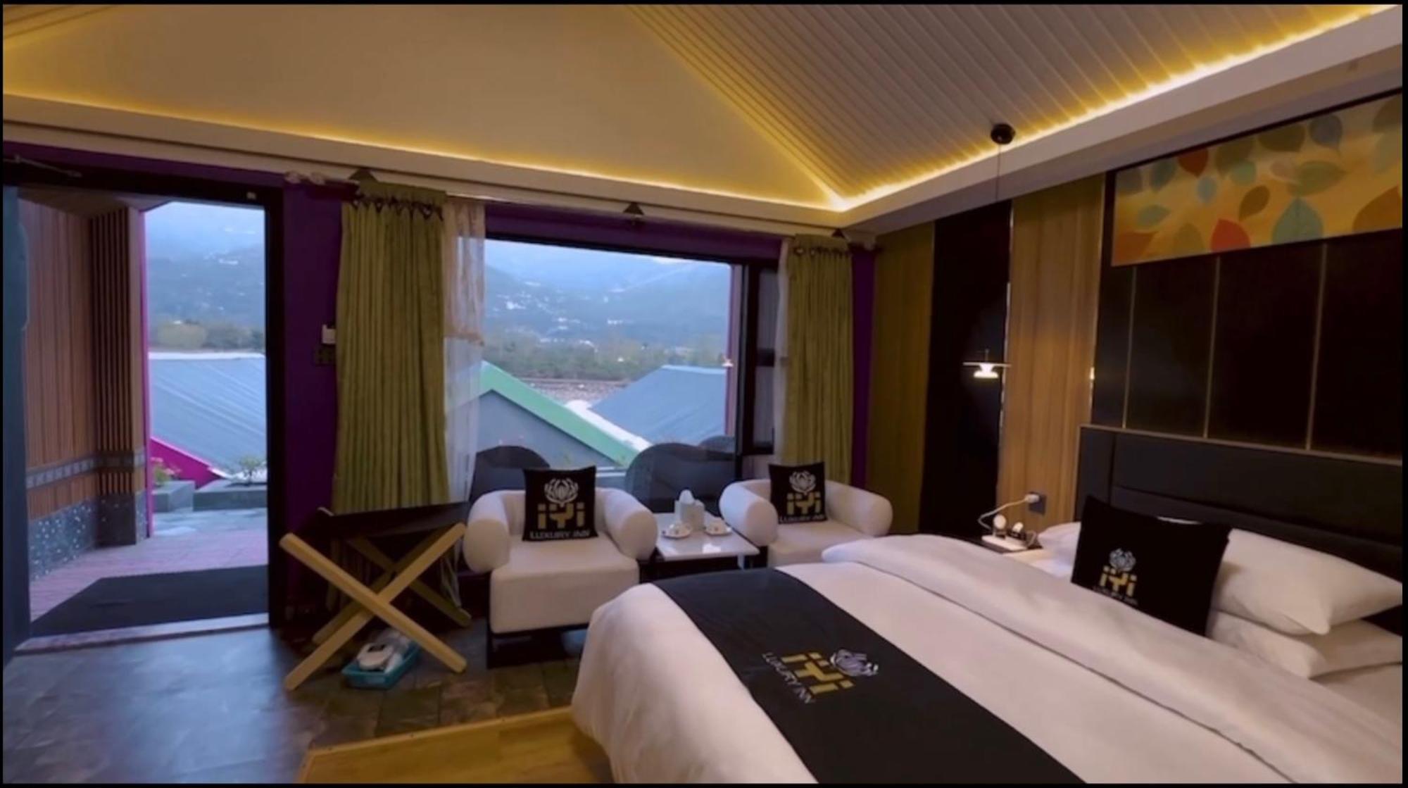 Iyi Luxury Inn Swat Saidu Sharif Zewnętrze zdjęcie