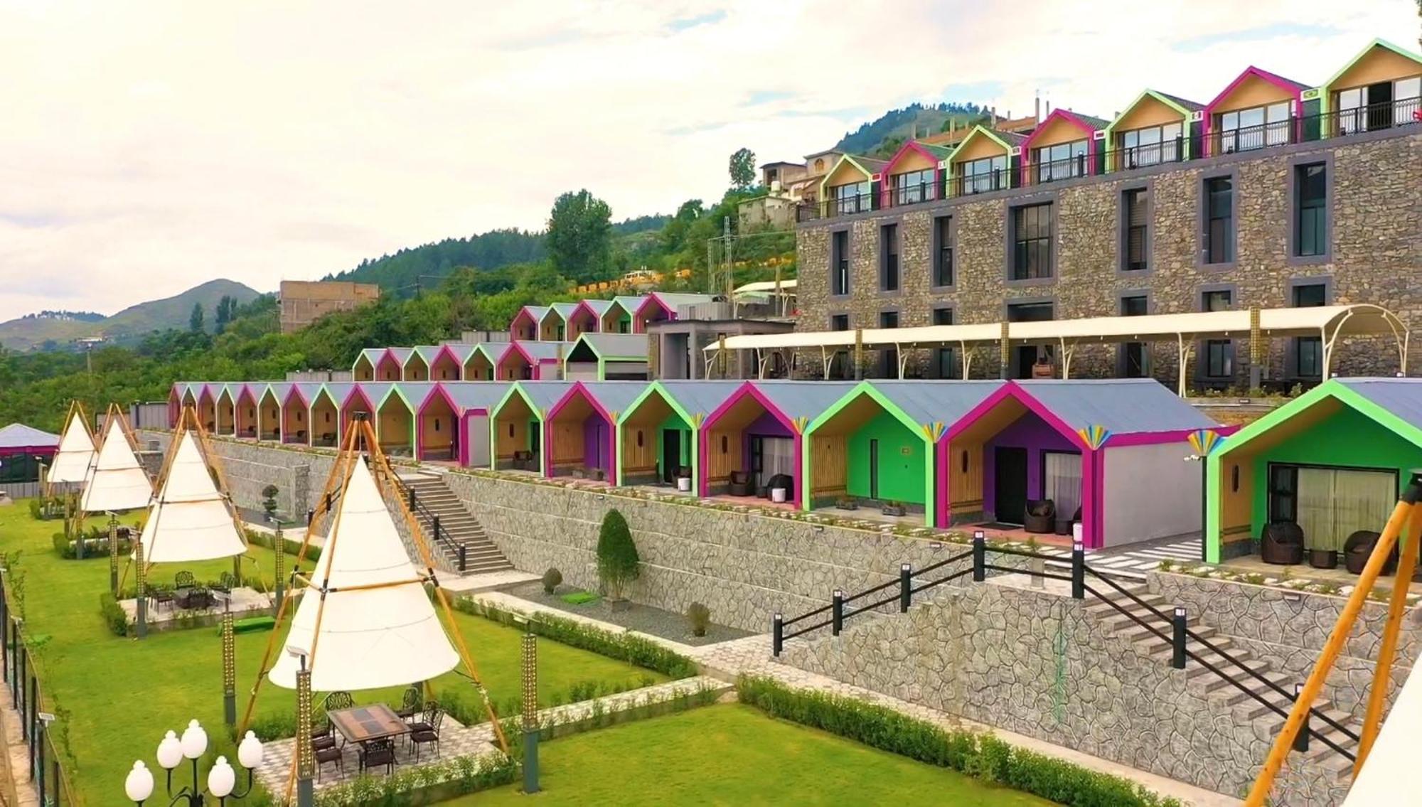Iyi Luxury Inn Swat Saidu Sharif Zewnętrze zdjęcie