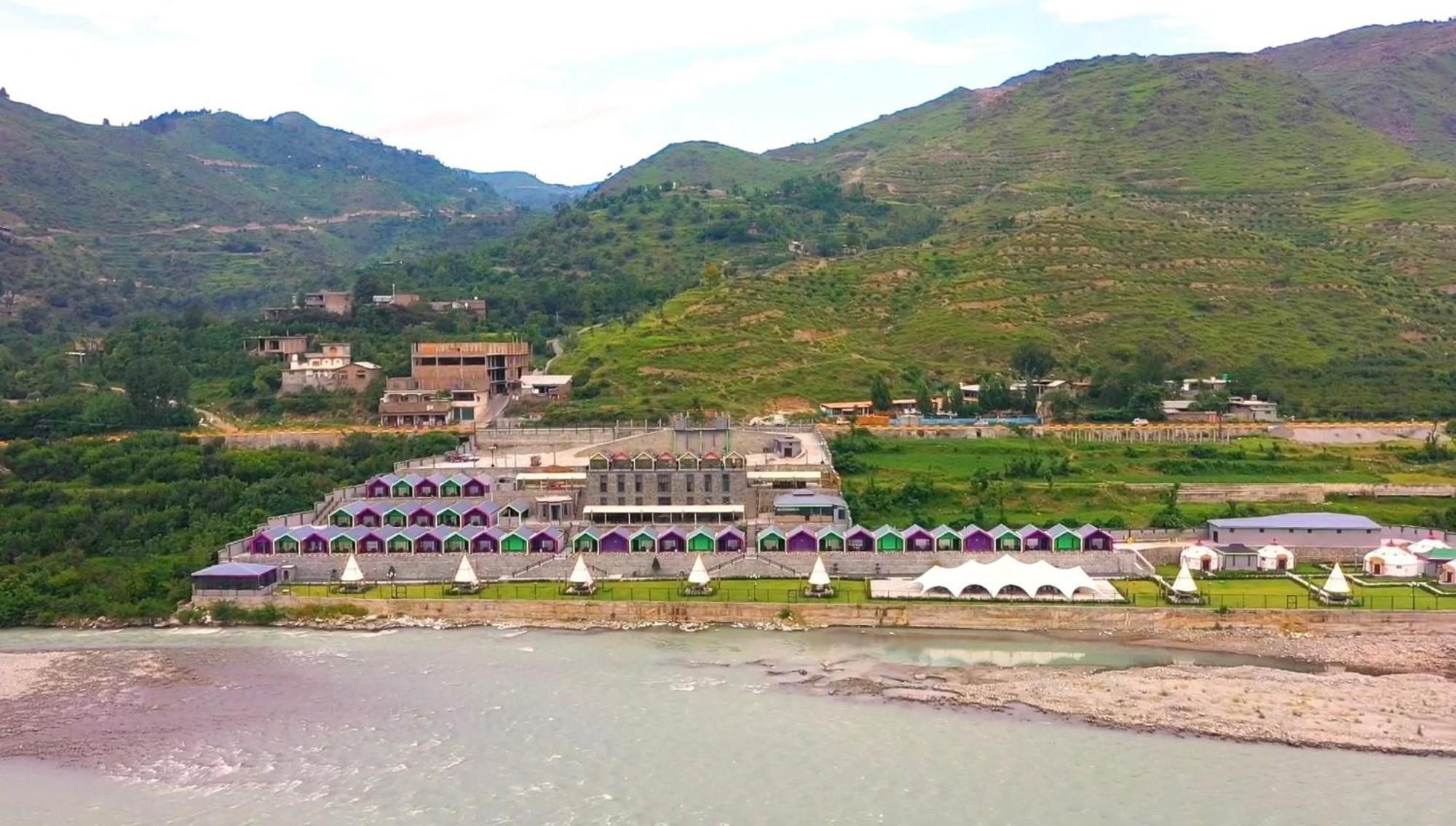 Iyi Luxury Inn Swat Saidu Sharif Zewnętrze zdjęcie